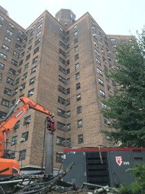 8VMA-Ecxavator-Mounted-Vibratorry-hammer-with-Variable-Moment_Manhattan10-scaled