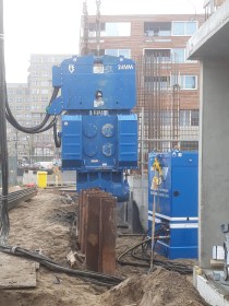 PVE-24VM-Vibratory-Hammer-with-Variable-Moment_7552