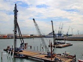 Woltman-160PR-Piling-Rig-driving-piles-5-1