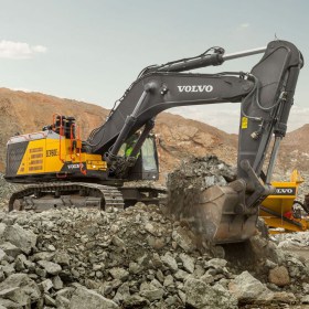 volvo-benefits-crawler-excavator-ec950e-t2-t3-superior-digging-force-2324x1200
