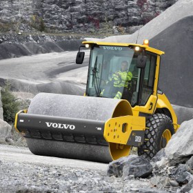 volvo-benefits-soil-compactor-sd115b-t4f-high-quality-components-2324x1200
