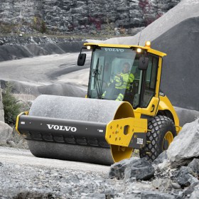 volvo-benefits-soil-compactor-sd135b-sd160b-t4f-high-quality-components-2324x1200