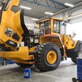 volvo-benefits-wheel-loader-l260h-t3-t4f-industry-leading-serviceability-2324x1200