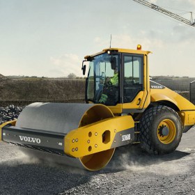 volvo-show-soil-compactor-sd160b-t4f-2324x1200