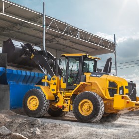 volvo-show-wheel-loader-l60gz-t3-star-picture-2324x1200