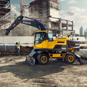 volvo-show-wheeled-excavator-ew205d-t3-star-picture-2324x1200